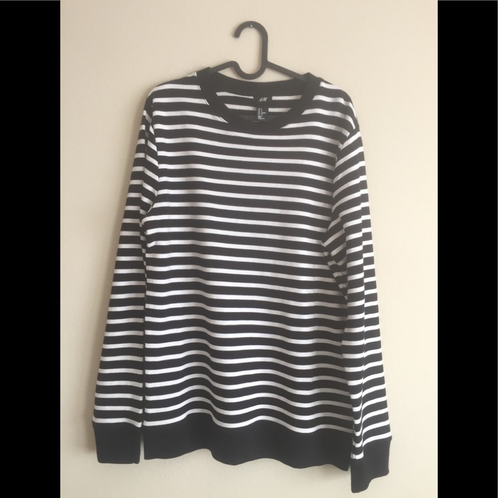 H&M Black and white Striped Sweater